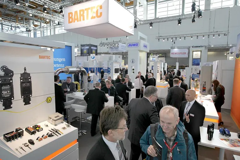 Bild: Besucherandrang bei BARTEC auf der SPS IPC Drives