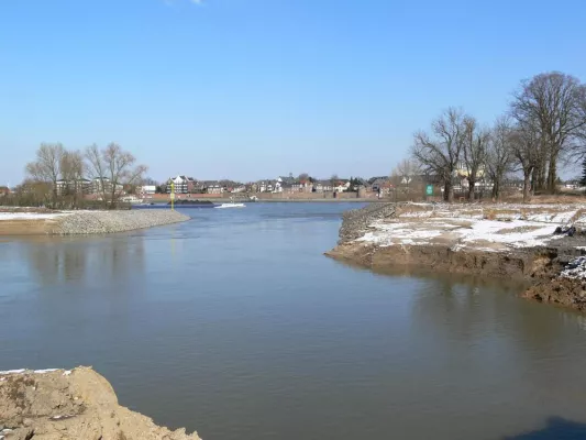 Bild: Eröffnung der neuen Fährrampe Reeserschanz