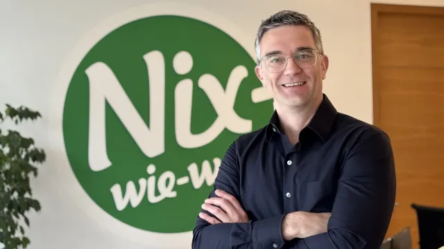 Bild: Weniger Suchstress: Wie Nix-wie-weg® mit KI und Expertenwissen Frühbuchern hilft