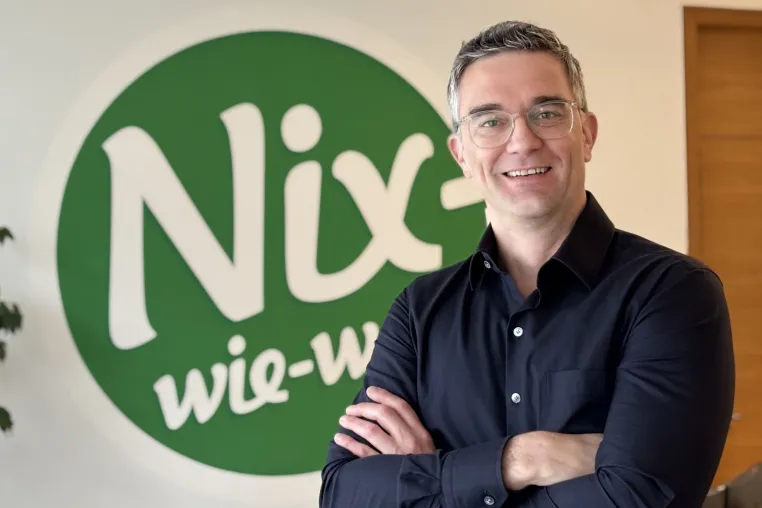 Weniger Suchstress: Wie Nix-wie-weg® mit KI und Expertenwissen Frühbuchern hilft Bild: Weniger Suchstress: Wie Nix-wie-weg® mit KI und Expertenwissen Frühbuchern hilft