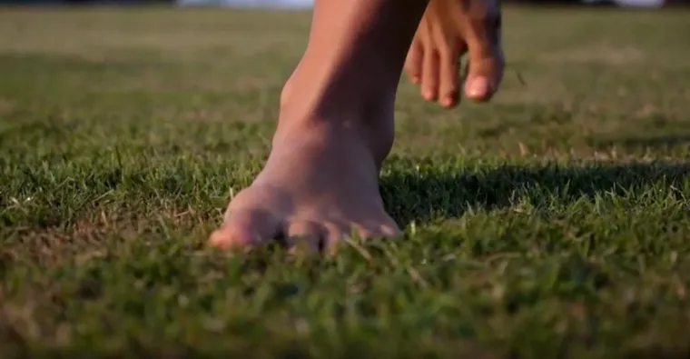 Bild: Achtung Fußpilz!