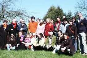 Bild: Kick-Off zum TraveArt Sommer-Atelier 2007: 26 Kunst-Dozenten im Künstlerdorf Barnitz
