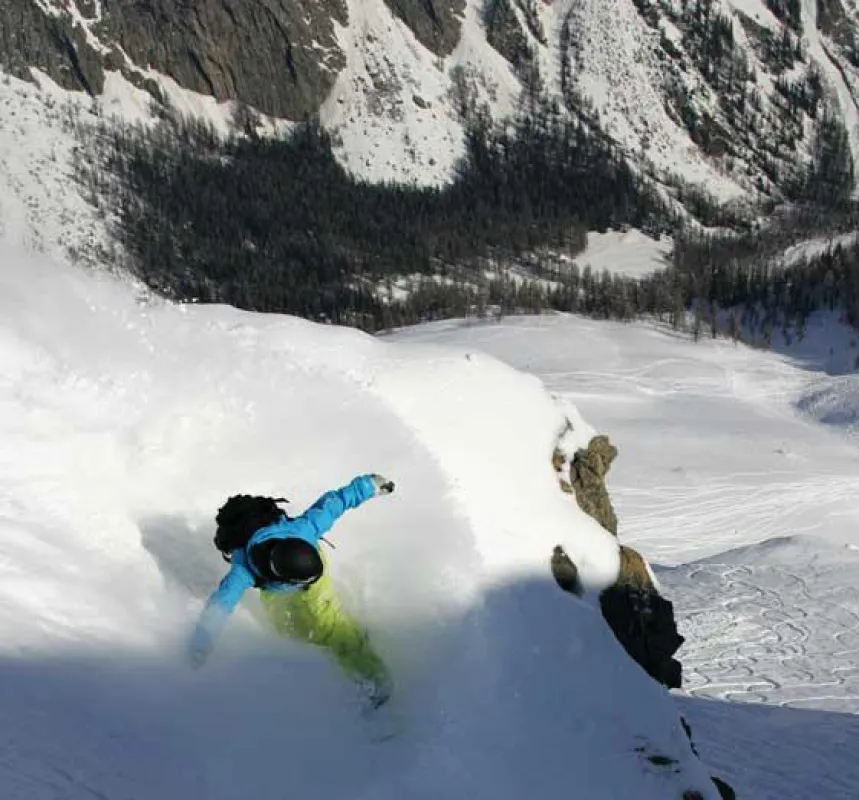 Snowboarding in Courmayeur © Archivio Turismo VDA