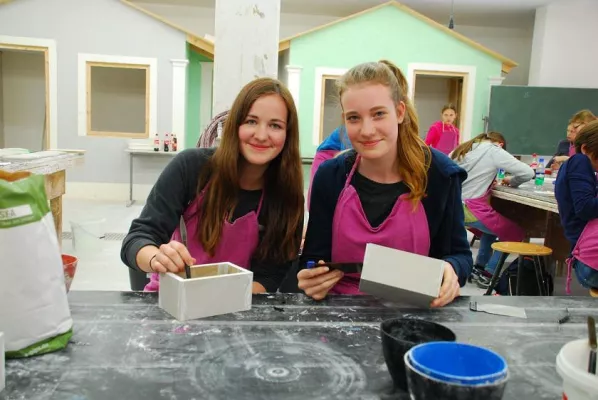 Auf der Suche nach den eigenen Talenten - Girls´Day bei den Stuckateuren Bild: Auf der Suche nach den eigenen Talenten - Girls´Day bei den Stuckateuren