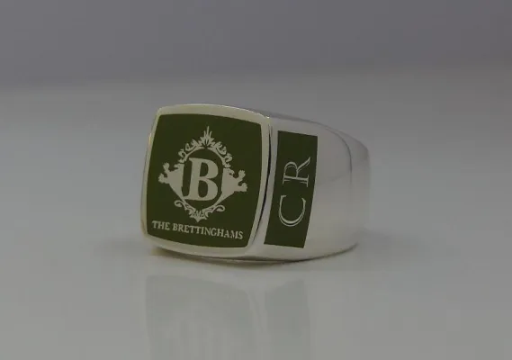 Bunt und ausdrucksstark - Silingo erweitert die Gestaltungsmöglichkeiten bei gravierten Ringen für Gruppen Bild: Bunt und ausdrucksstark - Silingo erweitert die Gestaltungsmöglichkeiten bei gravierten Ringen für Gruppen