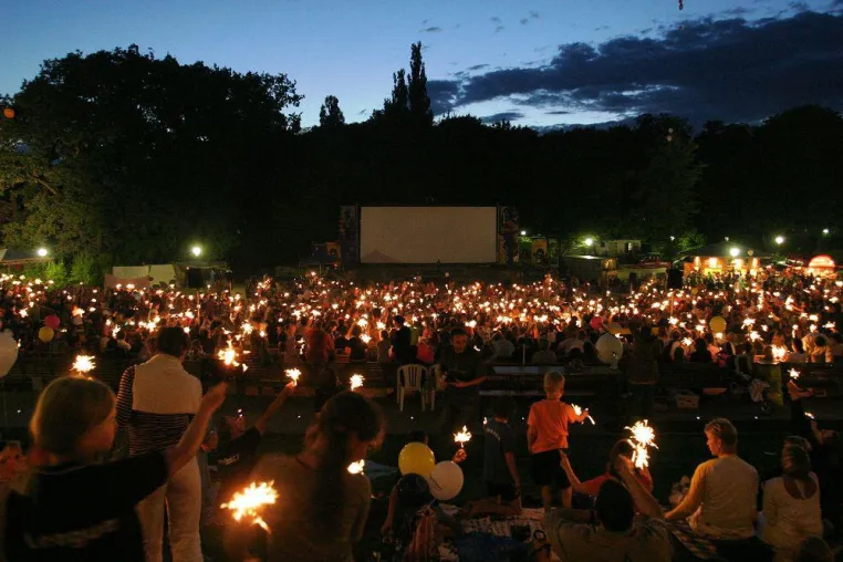 Bild: 24 Jahre Kinderkino-MondLichtFest im Freiluftkino Friedrichshain
