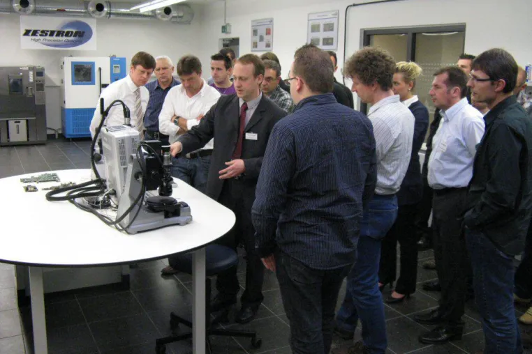 Bild: 2 Workshops zum Thema „Schadensanalytik für Klima- und Kriechstromschäden an elektronischen Baugruppen“