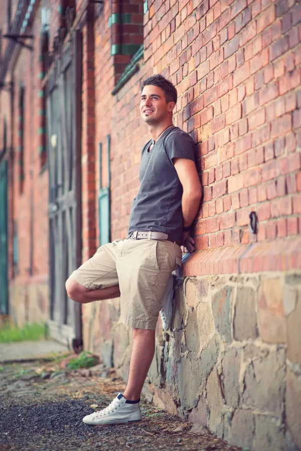 Große Herrenschuhe nicht nur in Braun und in Schwarz