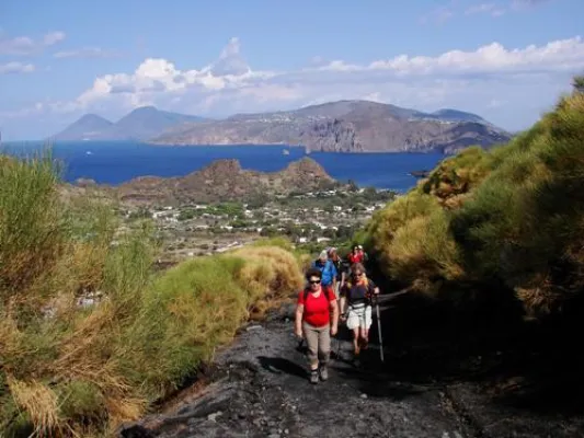 Bild: Travel & Personality: Liparische Inseln – Erlebniswandern auf Stromboli, Vulcano, Lipari & Alicudi