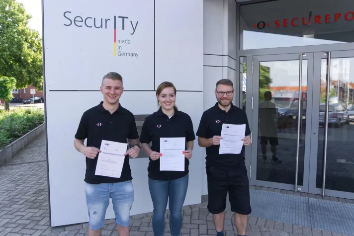 Bild: Securepoint-Auszubildende mit erfolgreichem Abschluss