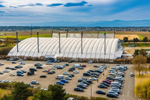 Bild: Europas größte Indoor-Kunstrasenhalle entsteht in der Steiermark: Hall of Ball setzt neue Maßstäbe