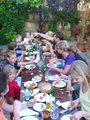 Seiten für Alleinerziehende beschließen Kooperation Bild: Seiten für Alleinerziehende beschließen Kooperation