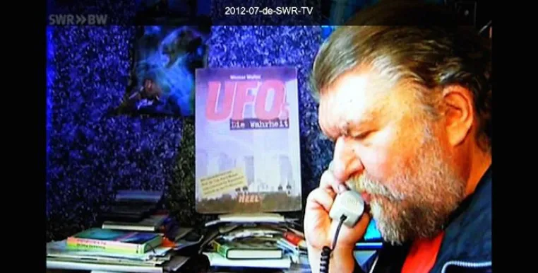 Bild: Journalistisches UFO-Infotelefon 0621/32880-300 gegen die UFOlogie-Desinformation vom 'UFO-Jäger ...