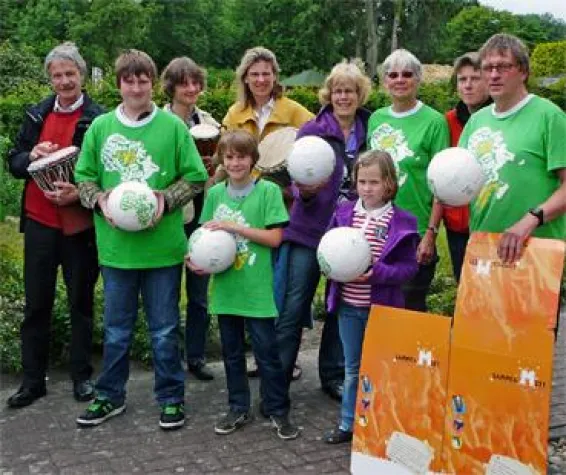 Bild: Fair Trade-Bälle im Wert von 1.000 Euro verlost