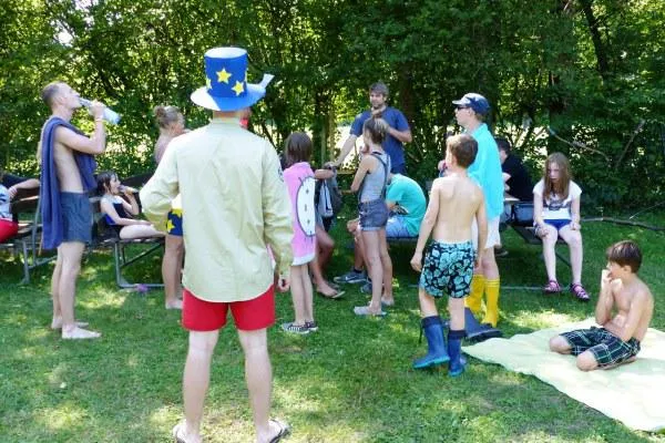 Bild: Pfadfinderlager heißt Freunde inklusive