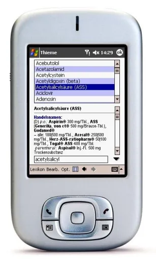 Bild: Arzneimittel-Datenbank für die Kitteltasche - Thieme Checkliste auf dem Handheld