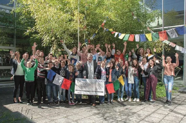 IoT-Dienstleister ROBIOTIC GmbH spendet 1.380 € an Schülerhilfsprojekt Nepal AG Bild: IoT-Dienstleister ROBIOTIC GmbH spendet 1.380 € an Schülerhilfsprojekt Nepal AG