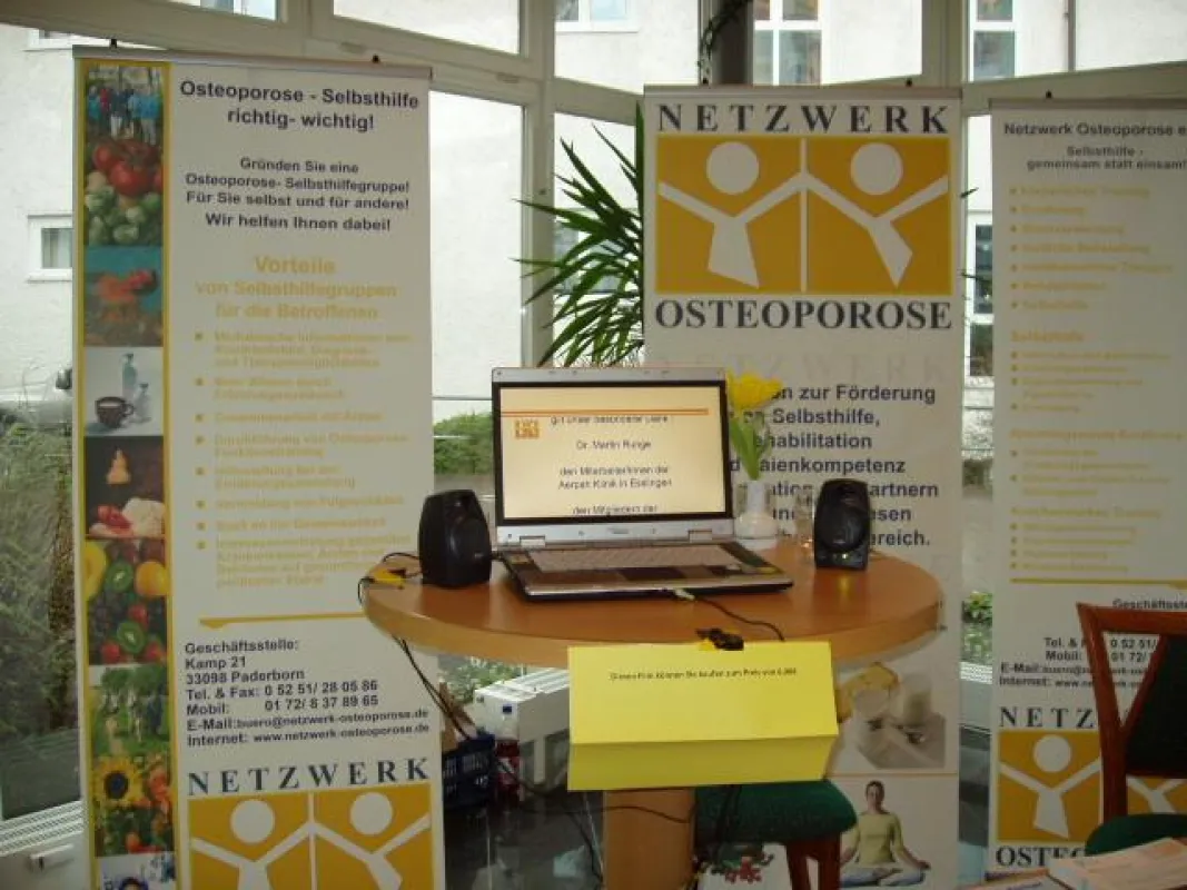 Der Informationsstand des Netzwerk-Osteoporose e.V. Paderborn