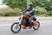 Umweltfreundlich, lautlos, rasant: Elektromotorrad mit Pedalen erstaunt Deutschland Bild: Umweltfreundlich, lautlos, rasant: Elektromotorrad mit Pedalen erstaunt Deutschland