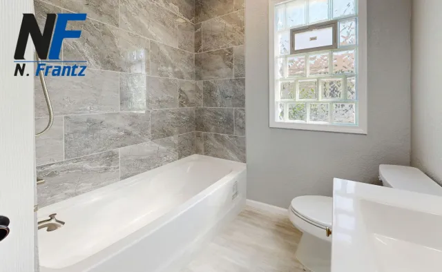 Bild: Zukunftsfit modernisieren: Wie eine professionelle Badsanierung Wohnkomfort und Immobilienwert steigert