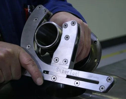 Bild: Mobile Gewindereparatur auf der Techno Classica