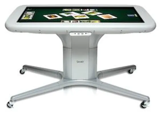 SMART präsentiert Lösungen zum Anfassen auf der didacta Bild: SMART präsentiert Lösungen zum Anfassen auf der didacta