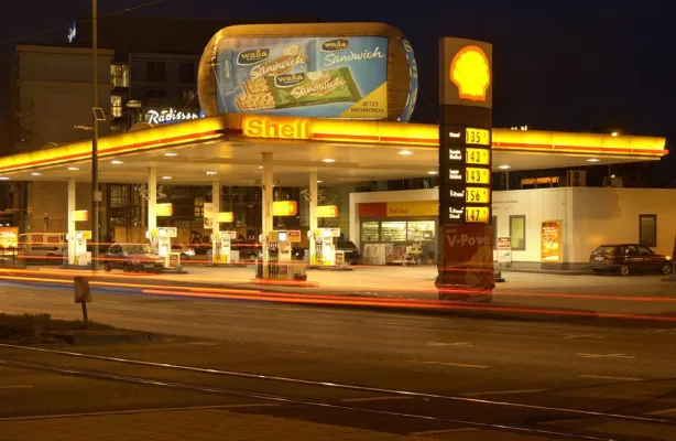 Bild: Wasa „überrollt“ die Tankstellen - Alvern feiert Deutschlandpremiere der MediaRoll™