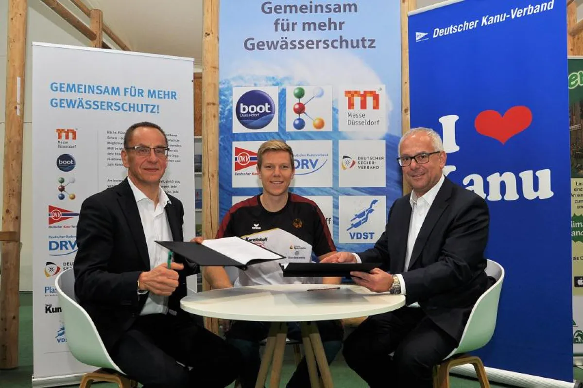 Vertragsverlängerung zwischen Kanu-Verband und Kunststofferzeugern auf der boot 2019