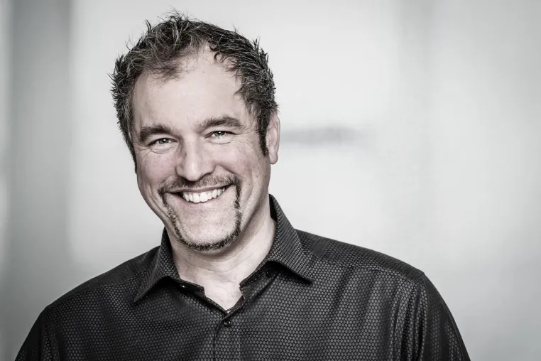 Bild: Band 2 von „SchubsEngel – Mut tut Gut“: Peter Jansen mit neuen achtsamen literarischen Texten