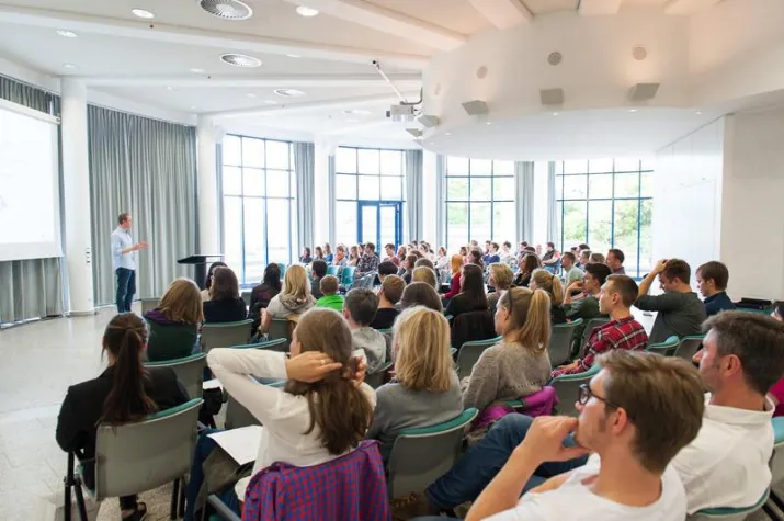 Infotag am 3. November: Masterstudium mit gesellschaftlicher Relevanz Bild: Infotag am 3. November: Masterstudium mit gesellschaftlicher Relevanz