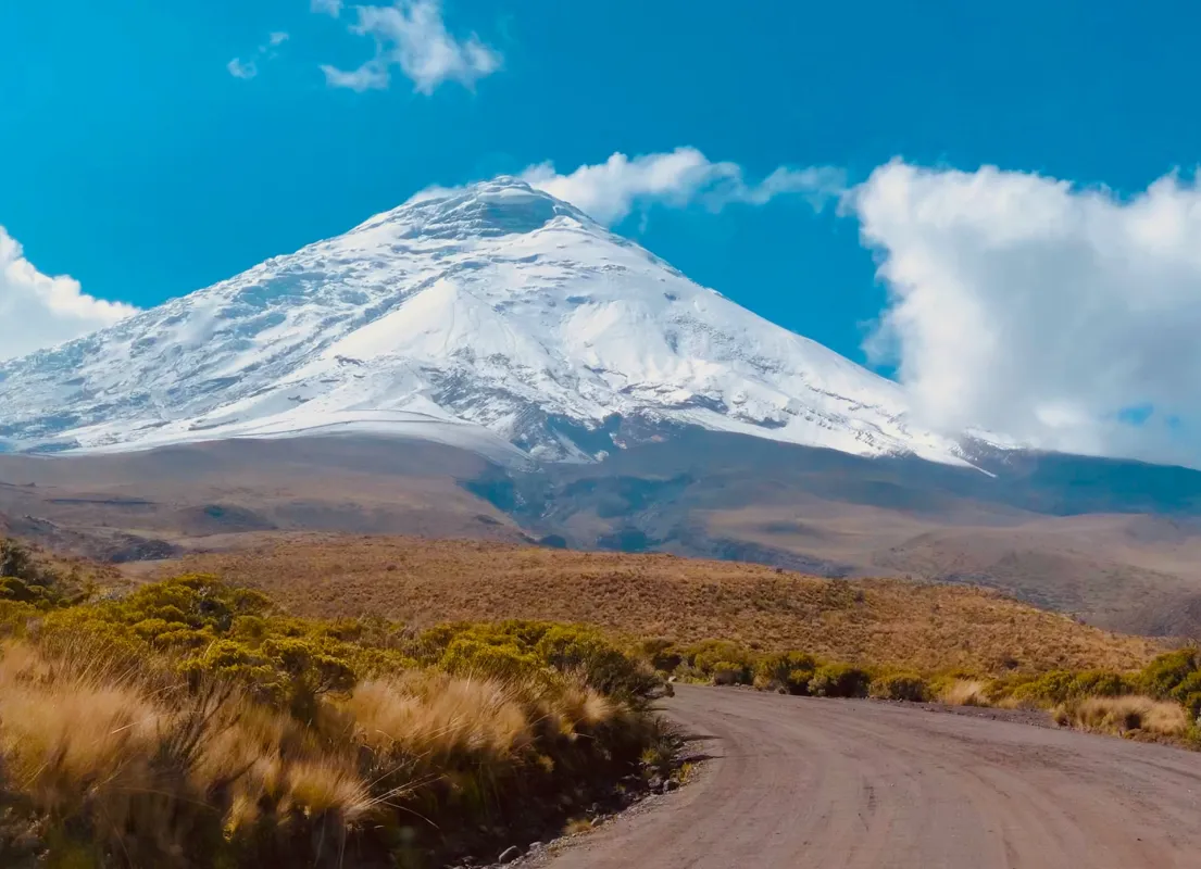 Cotopaxi, Ecuador (© unsplash / Jaime Dantas)