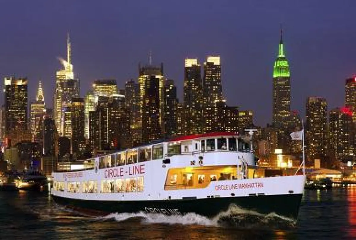 Harbour Lights Cruise © Circle Line Sightseeing