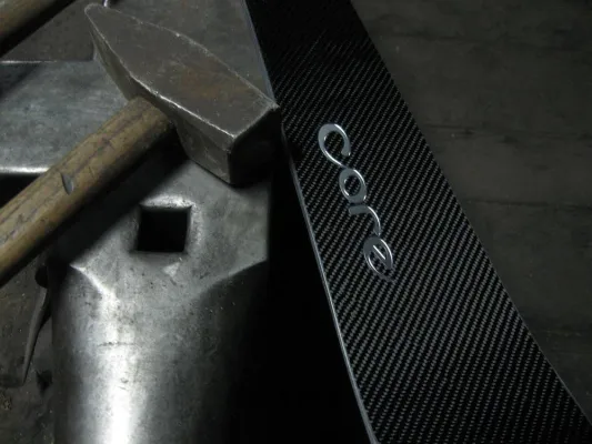 Core Skis 2012/13 – Erstklassige Fahreigenschaften und puristisches Design in Handarbeit Bild: Core Skis 2012/13 – Erstklassige Fahreigenschaften und puristisches Design in Handarbeit