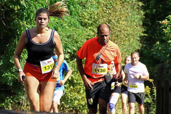 Bild: Naturverbundenes Laufen beim 18. Pfälzerwald-Marathon
