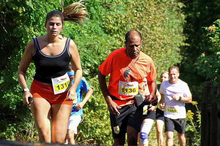 Bild: Naturverbundenes Laufen beim 18. Pfälzerwald-Marathon