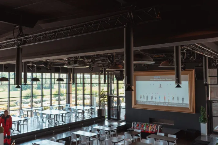 Bild: Luxibel Mid-Air Desinfection System für Veranstaltungsorte