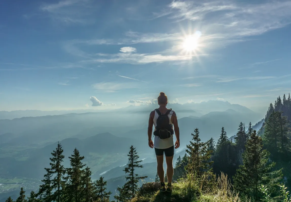 Ob alleine oder im Kreise von Freunden und Familie - der Wanderurlaub boomt (© pixabay)