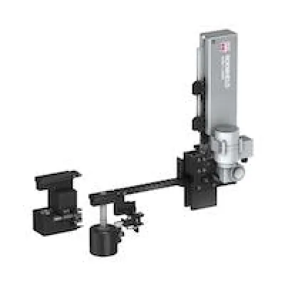 ROEMHELD: Werkzeug-Schnellspannsystem „Flexline“ mit Schubkette für das vollautomatische Stößelspannen Bild: ROEMHELD: Werkzeug-Schnellspannsystem „Flexline“ mit Schubkette für das vollautomatische Stößelspannen