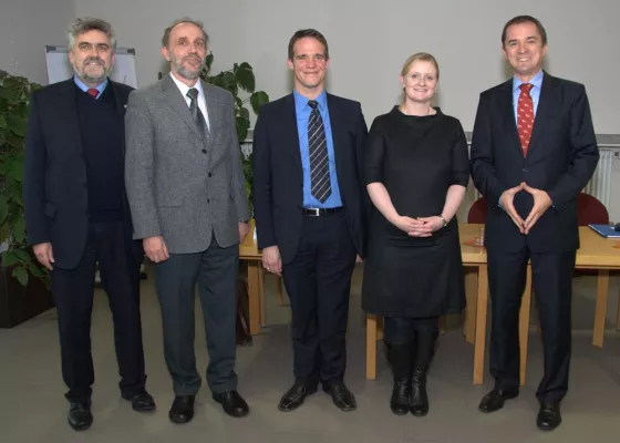Bild: Wirtschaftswissenschaftler der Hochschule Harz erhält Forschungspreis 2011 des Landes Sachsen-Anhalt