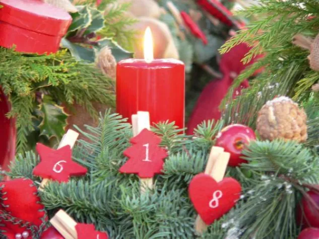 Bild: Im ONLINE-Adventskalender zu gewinnen: 24 dekorative Kerzensets