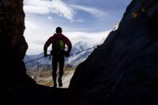 Leicht wie ein Wildvogel - Höhenflüge im Aostatal Bild: Leicht wie ein Wildvogel - Höhenflüge im Aostatal