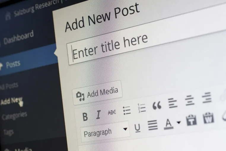 Bild: Wann ist die beste Zeit für Social Media Postings im Marketing?