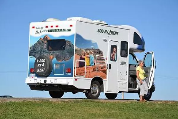 Bild: Indian Summer – die beliebteste Reiseart dafür ist mit dem Wohnmobil zu reisen