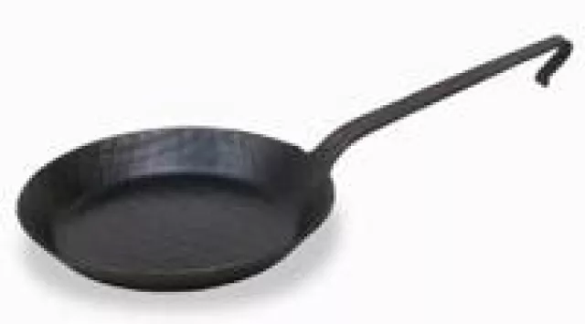 Bild: Kochen in Helmensdorfer Eisenpfannen