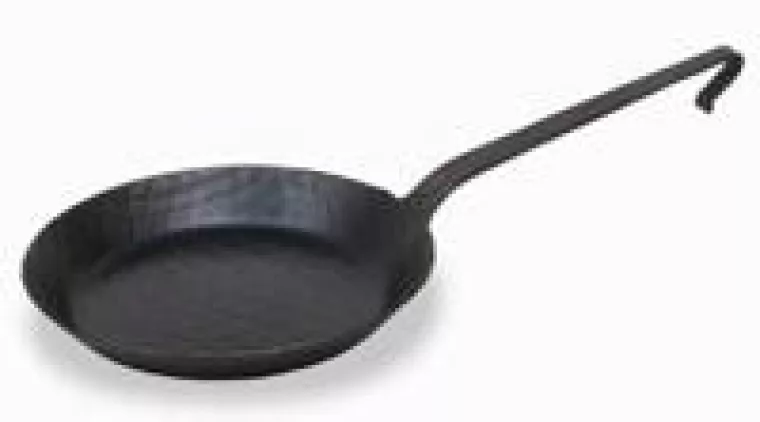 Bild: Kochen in Helmensdorfer Eisenpfannen