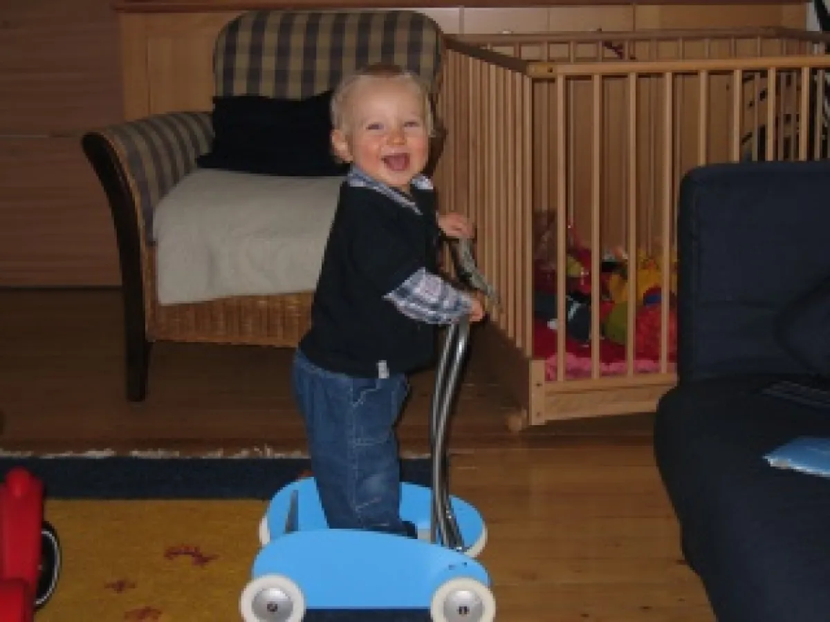 Der kleine Linus: schon mit 17 Monaten ein großer Parteichef!