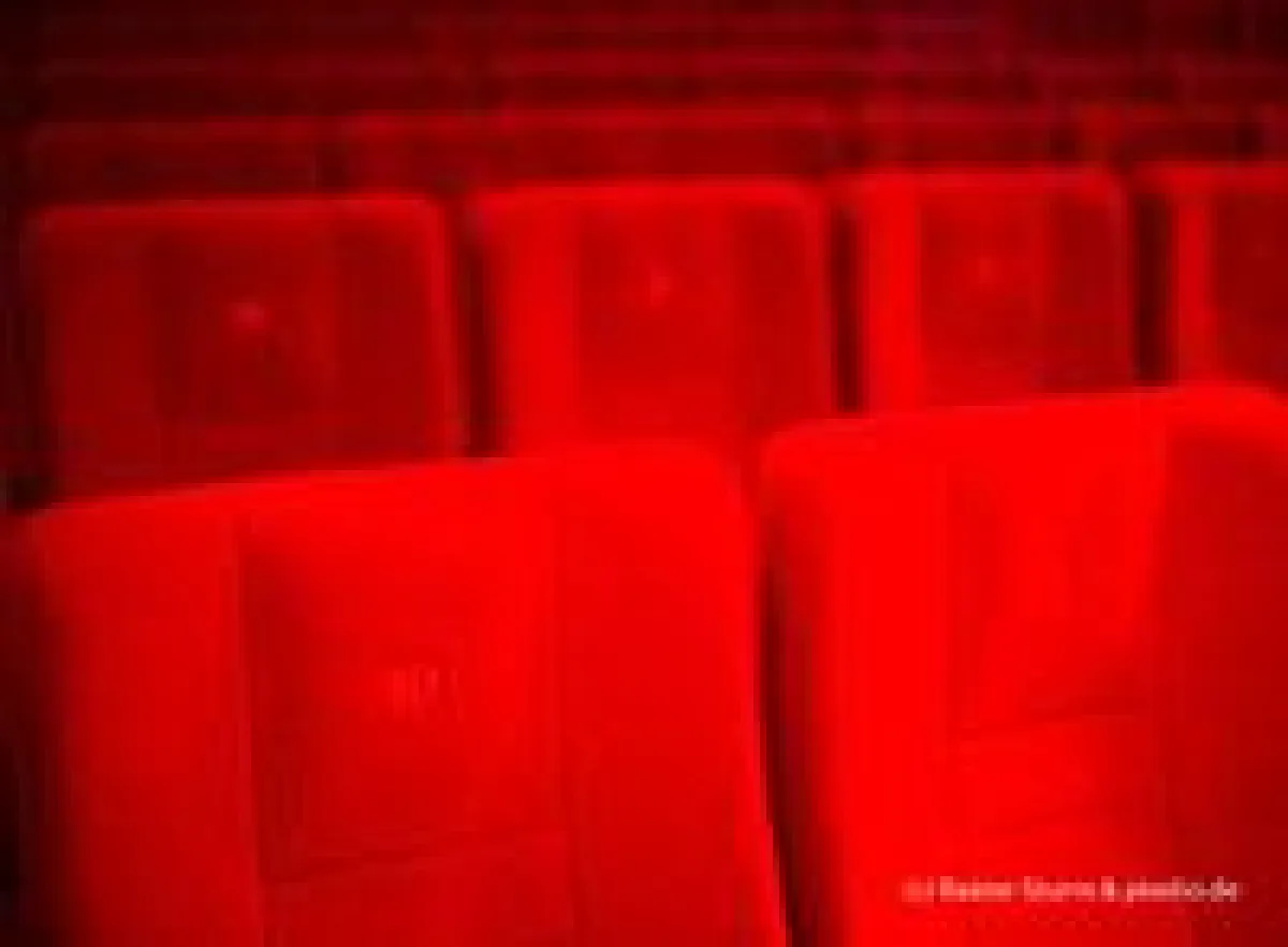 Innovative Hochschulpraxis_Vorlesung im Kinosaal (c) Rainer Sturm und pixelio.de