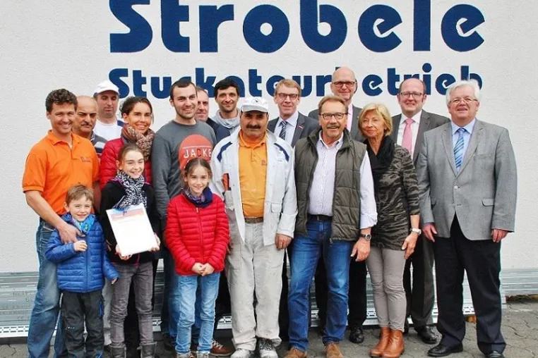 Bild: Stuckateur Zoltan Boros ist Azubi des Monats