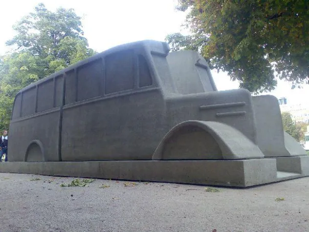 Bild: Spendenaufruf - "Denkmal der Grauen Busse" für Pirna