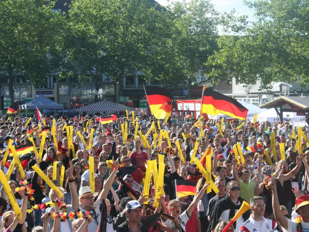 Bild: Public Viewing zum EM-Finale in den Designer Outlets Wolfsburg